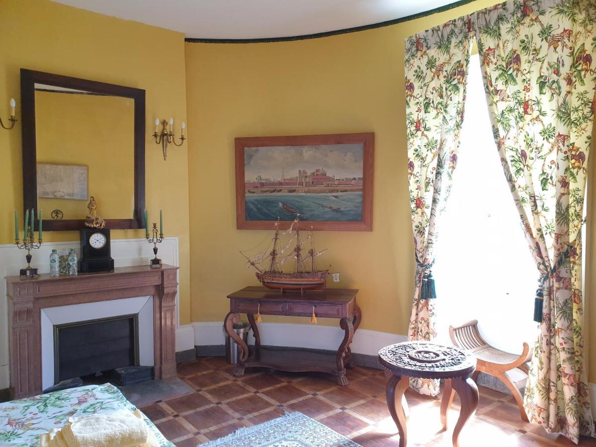 Chateau De Saint Bonnet Les Oules Екстериор снимка